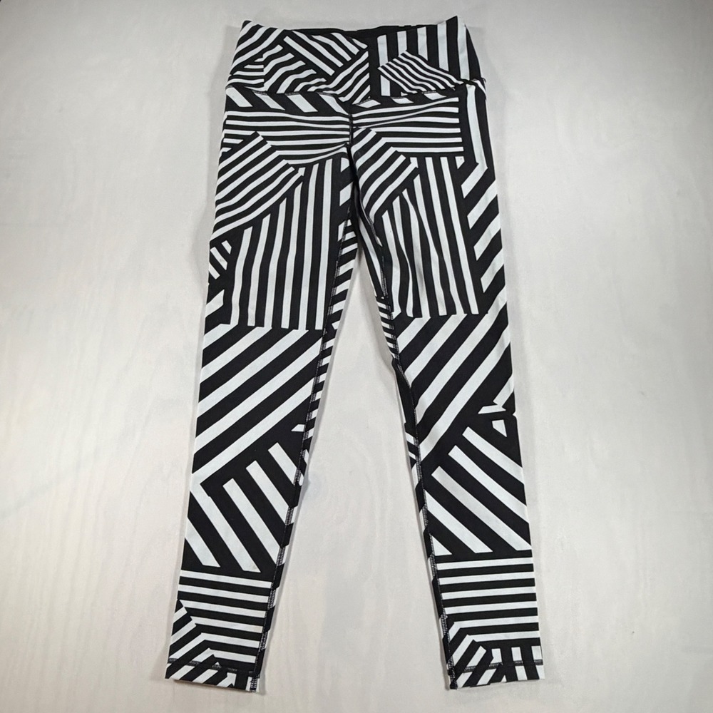 Victoria Sport Knockout Tight Women M Black White Geometric Stripe Leggings